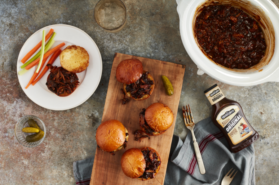 Easy Slow Cooker Pulled Pork Sliders KC Masterpiece